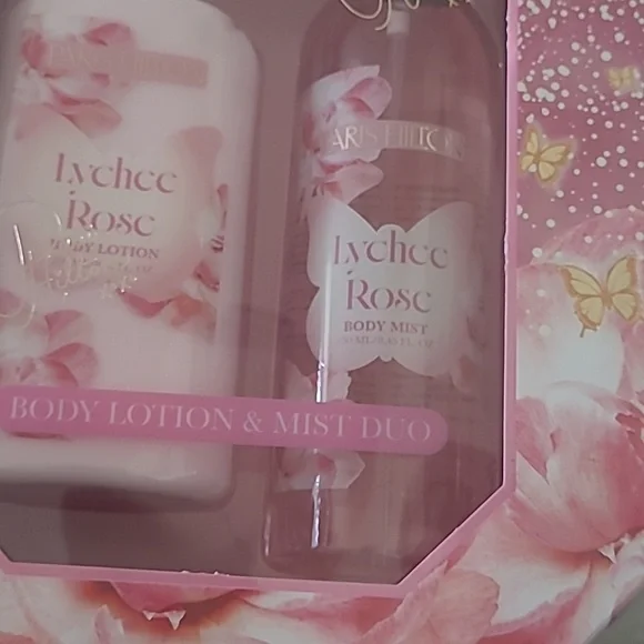 Paris Hilton Lychee Rose Body Lotion & Mist Gift Set - Pink - Picture 3 of 8